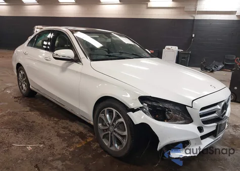 2015 Mercedes-Benz C 300 4Matic/Luxury 4Matic/Sport 4Matic из США, поврежденный, VIN 55SWF4KB1FU012004